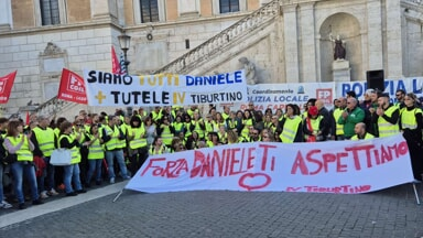 Senza diritti né sicurezza: la rabbia dei vigili urbani in piazza a Roma!