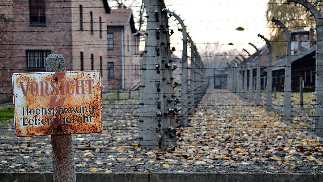 Israele e il tradimento della memoria di Auschwitz